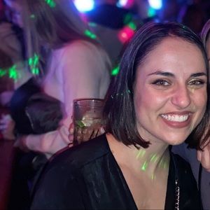 Meet your Posher, Alexandra